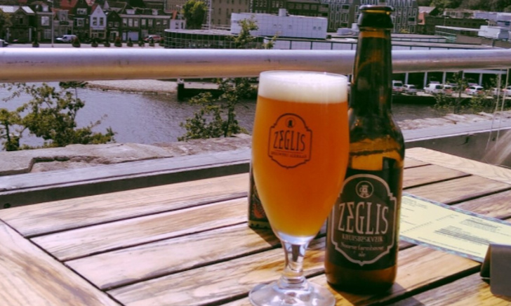 Kruisbeskveik van Zeglis